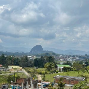 LUJOSO APARTAMENTO EN GUATAPÉ $670.000.000