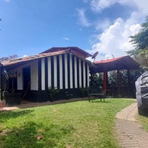 CASA FINCA EN SANTA BARBARA HERMOSA VISTA $300.000.000