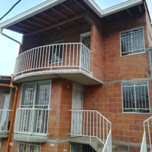 GANGA EN CASAS DE ALEJANDRIA RIONEGRO $240.000.000