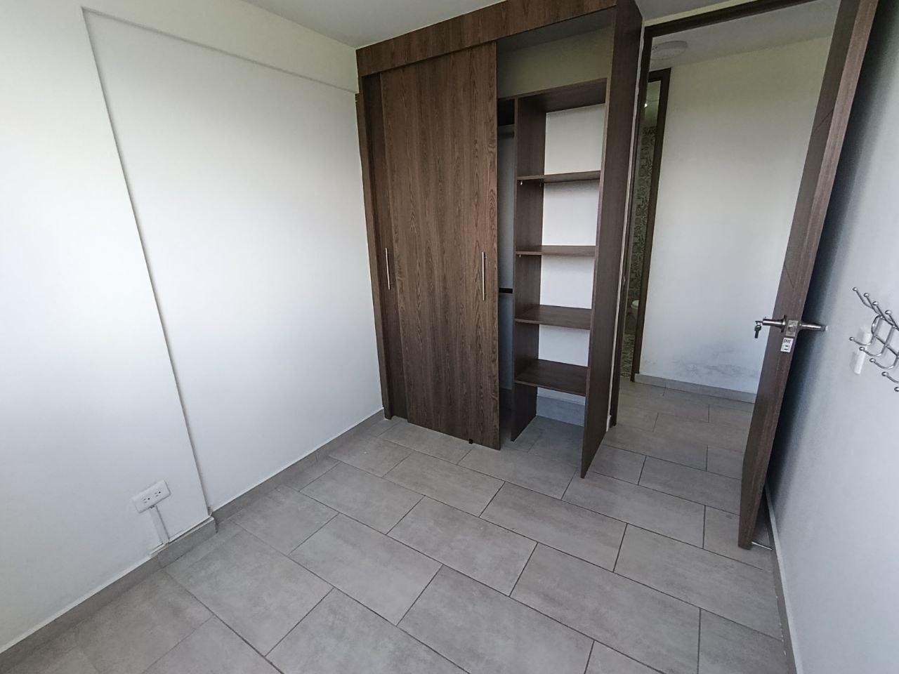 APARTAMENTO EN ARANDANOS RIONEGRO $340.000.000 - Imagen 2