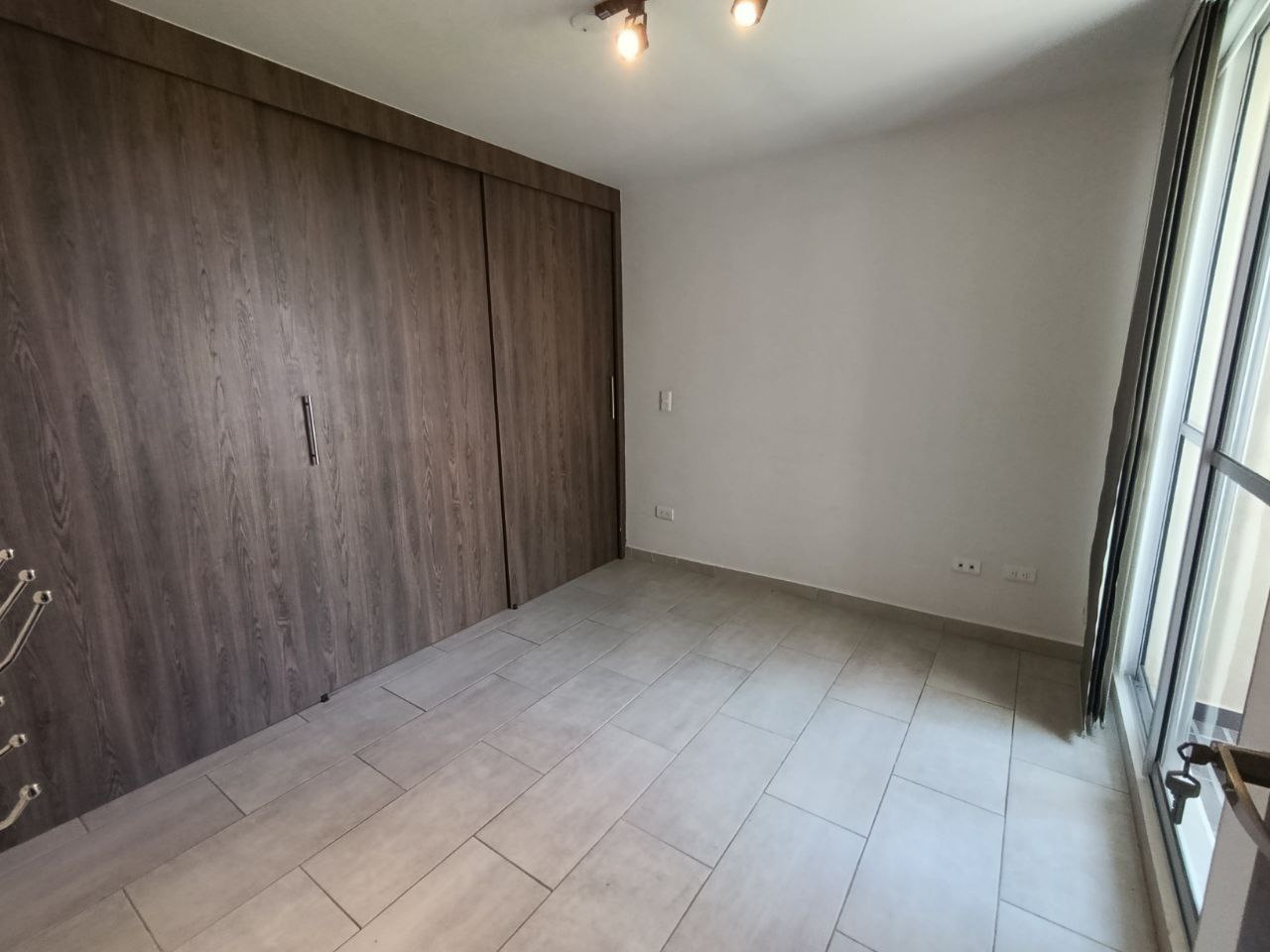 APARTAMENTO EN ARANDANOS RIONEGRO $340.000.000 - Imagen 4